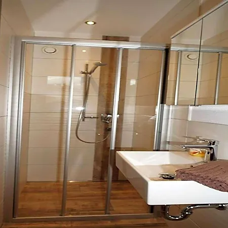 In Near Lift فندق كالتنباش